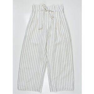 Club Monaco Anreannah Paperbag Waist Crop Pants - 2